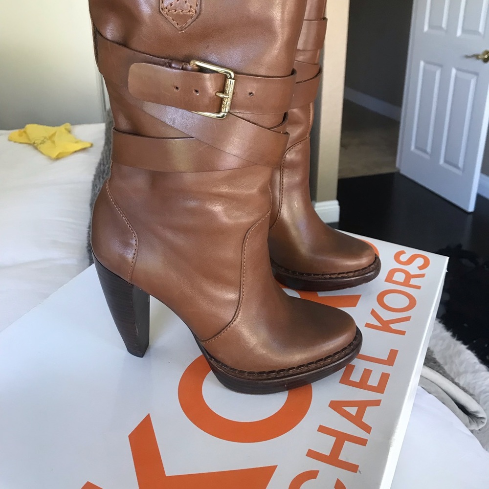 Michael Kors boots.  Good condition won’t last.